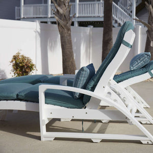 St. Tropez Chaise Lounge w/Wheels