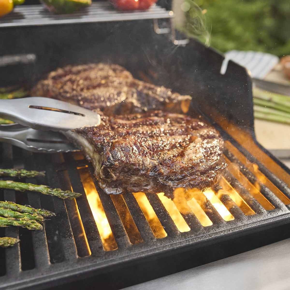 Spirit E-325 Gas Grill (Natural Gas)