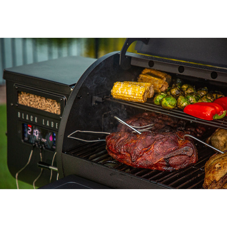 Louisiana Grills 800 Black Label Series Grill