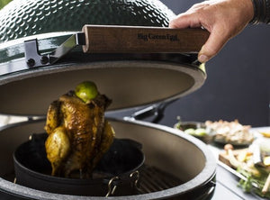 Big Green Egg Sittin' Turkey Ceramic Roaster
