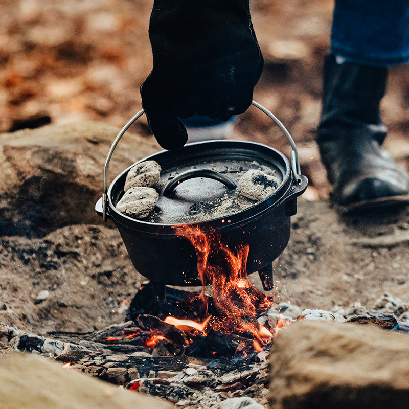 Lodge 5 Qt Deep Camp Dutch Oven