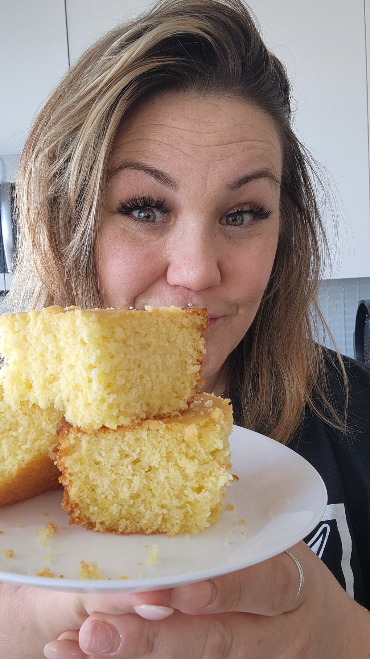 Motley Que Cornbread Mixx
