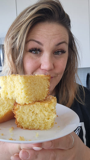 Motley Que Cornbread Mixx