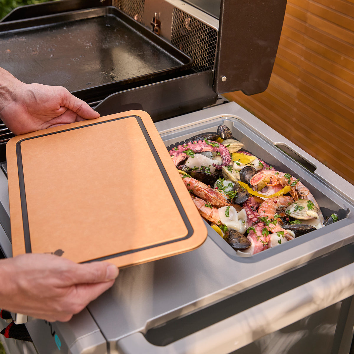 Weber Works Basin w/ Cutting Board Lid (Drop-In)