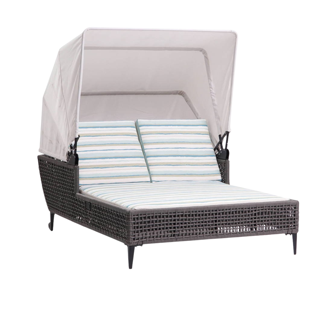 Genval Daybed w/Sunbrella Canopy