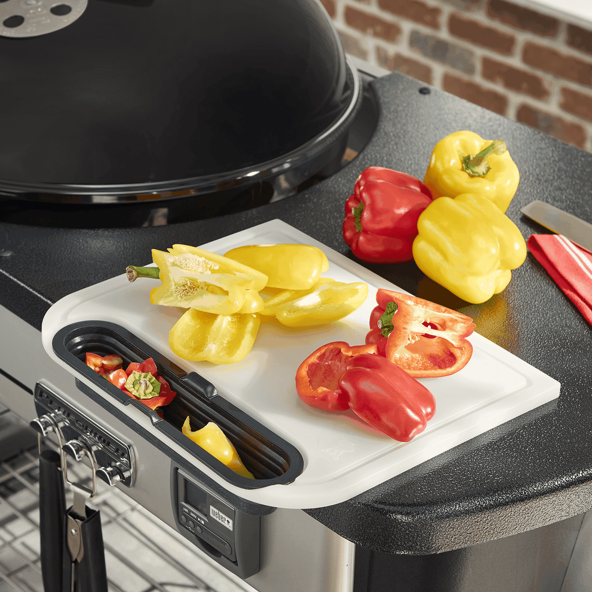 Weber Cut & Carry Cutting Board
