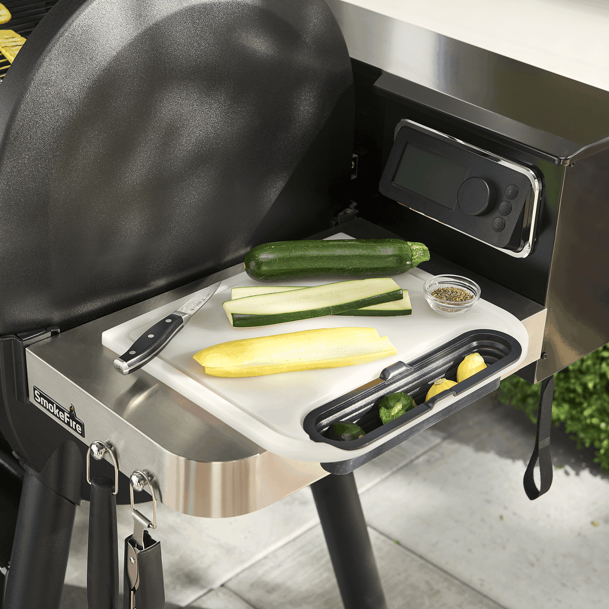Weber Cut & Carry Cutting Board