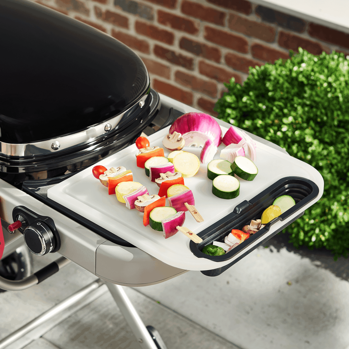 Weber Cut & Carry Cutting Board