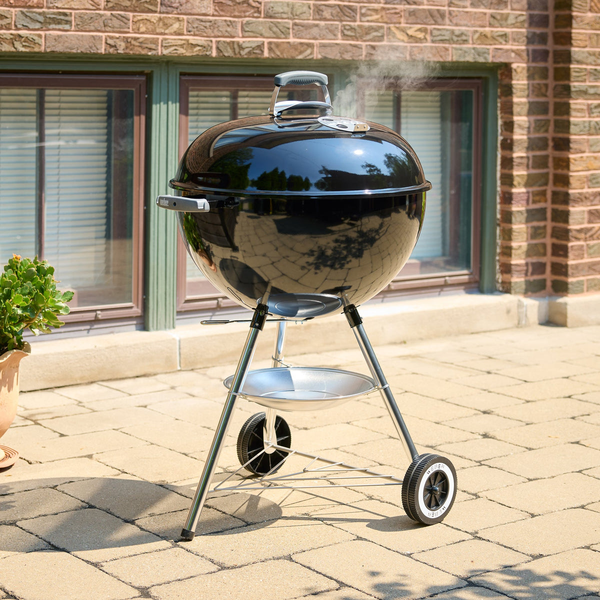 Original Kettle Charcoal Grill 22" Black