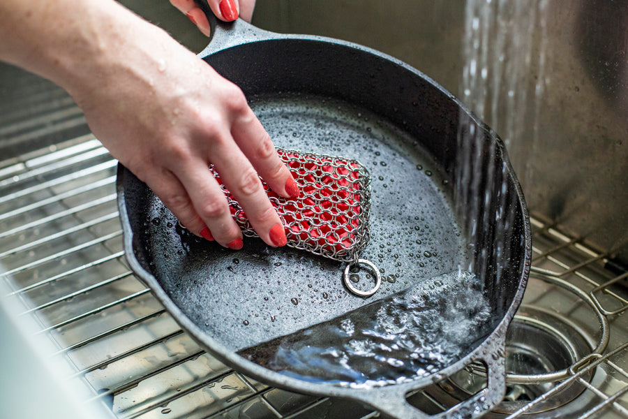 Lodge Chainmail Scrubbing Pad Red