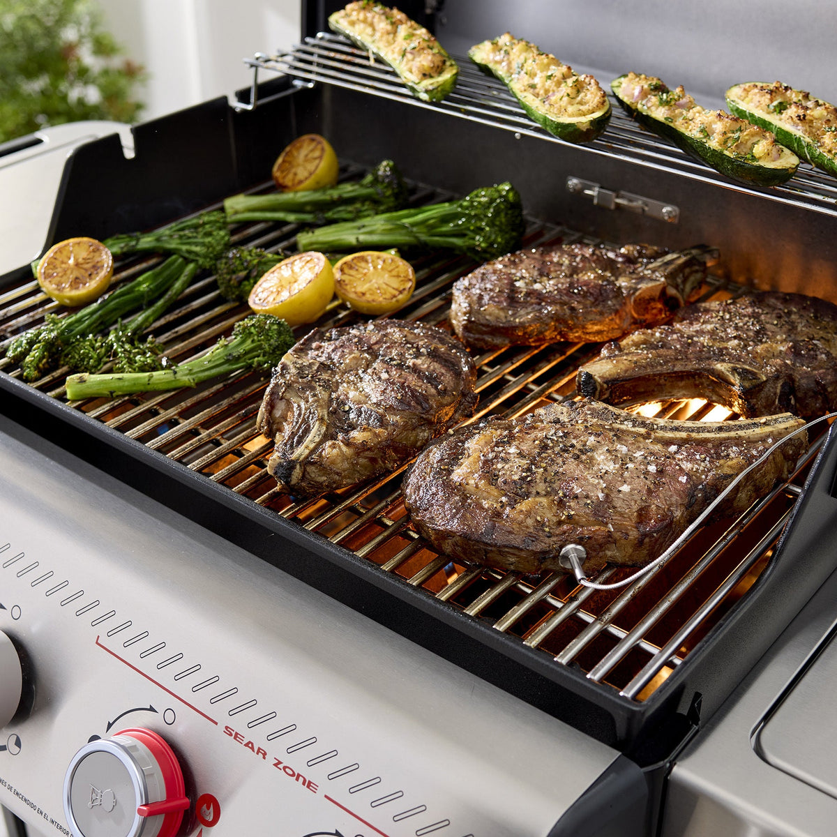 Spirit SPX-435 Gas Grill (Natural Gas)