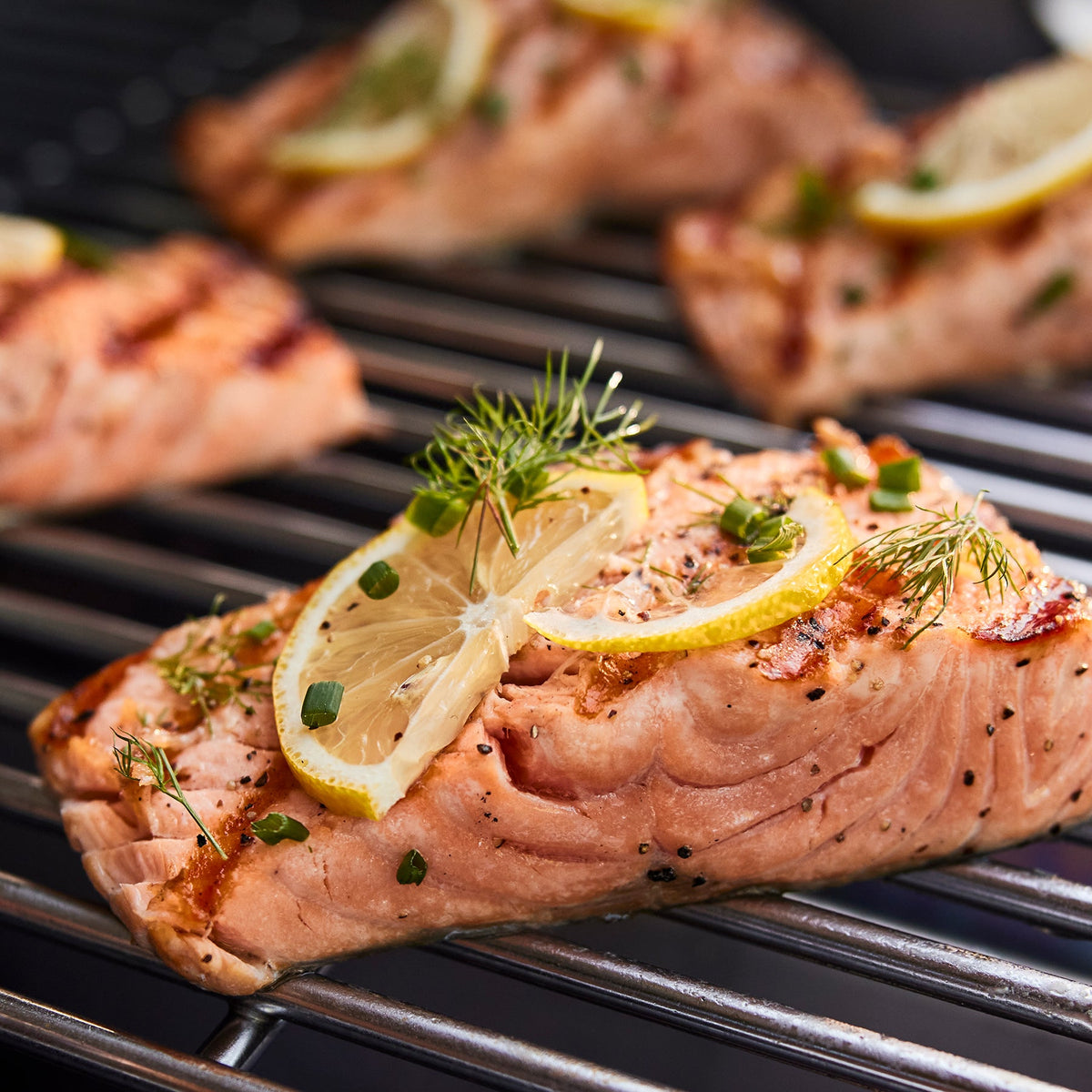 Spirit SPX-435 Gas Grill (Propane)