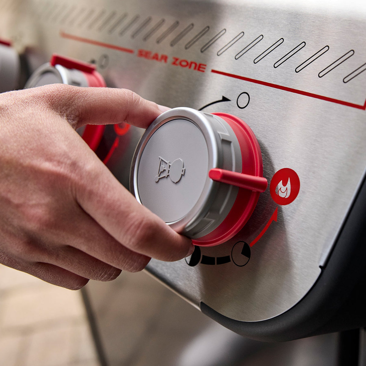 Spirit SPX-435 Gas Grill (Propane)