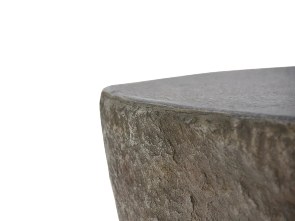 Elementi Boulder concrete fire table