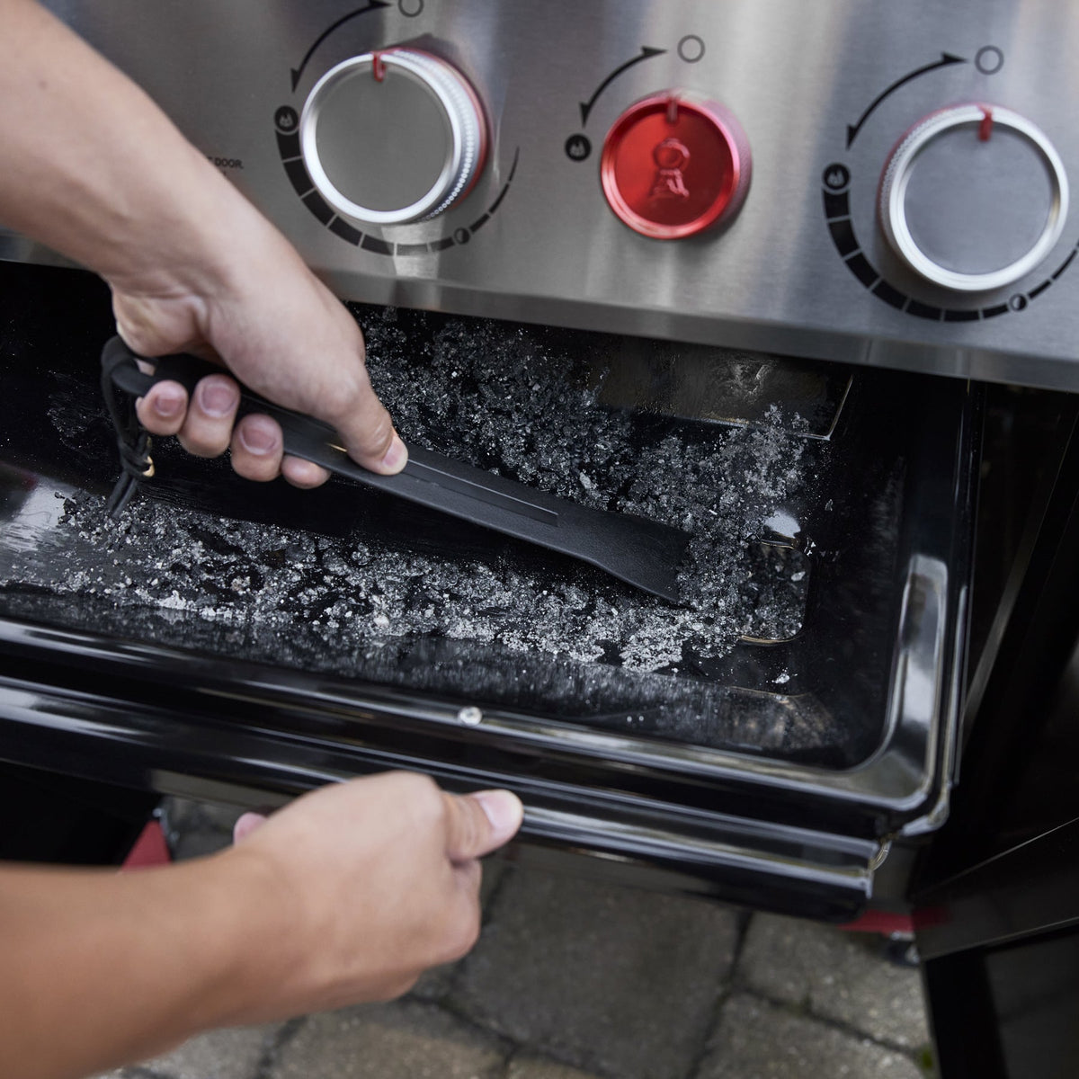 Genesis S-335C Gas Grill (Natural Gas)
