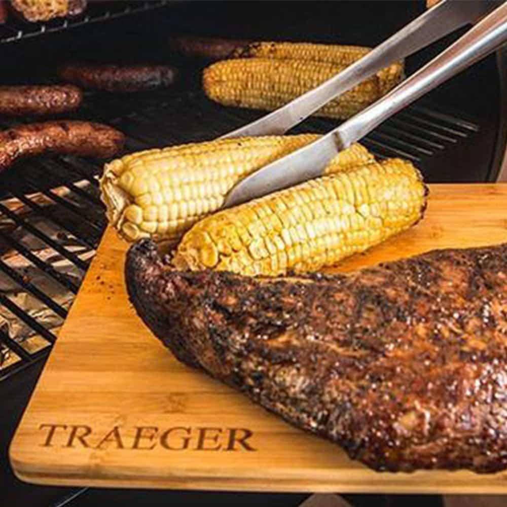 Traeger Bamboo Magnetic Cutting Board