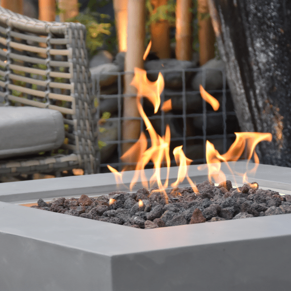 Modeno Westport square fire table