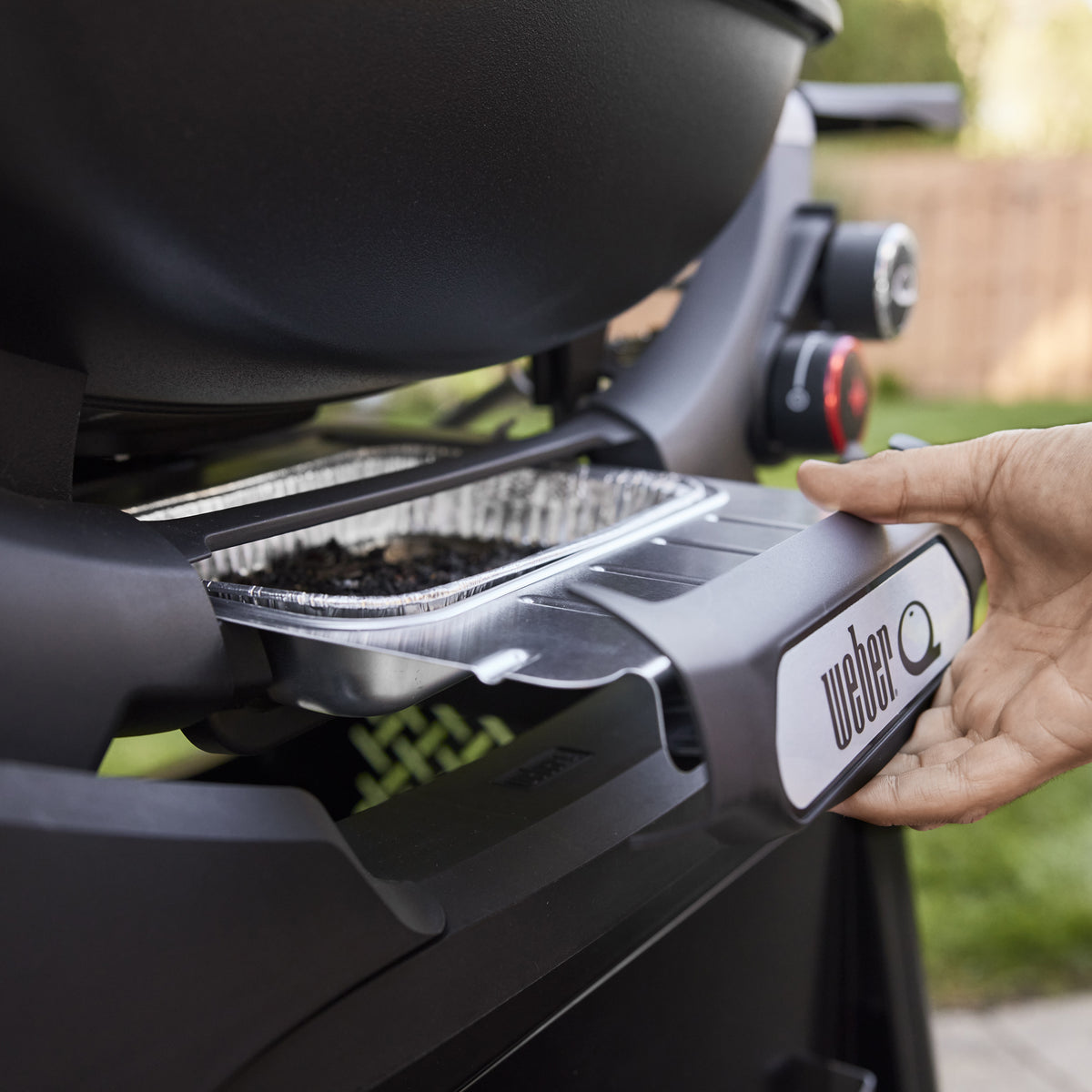 Weber Q 2800N+ With Stand Gas Grill LP