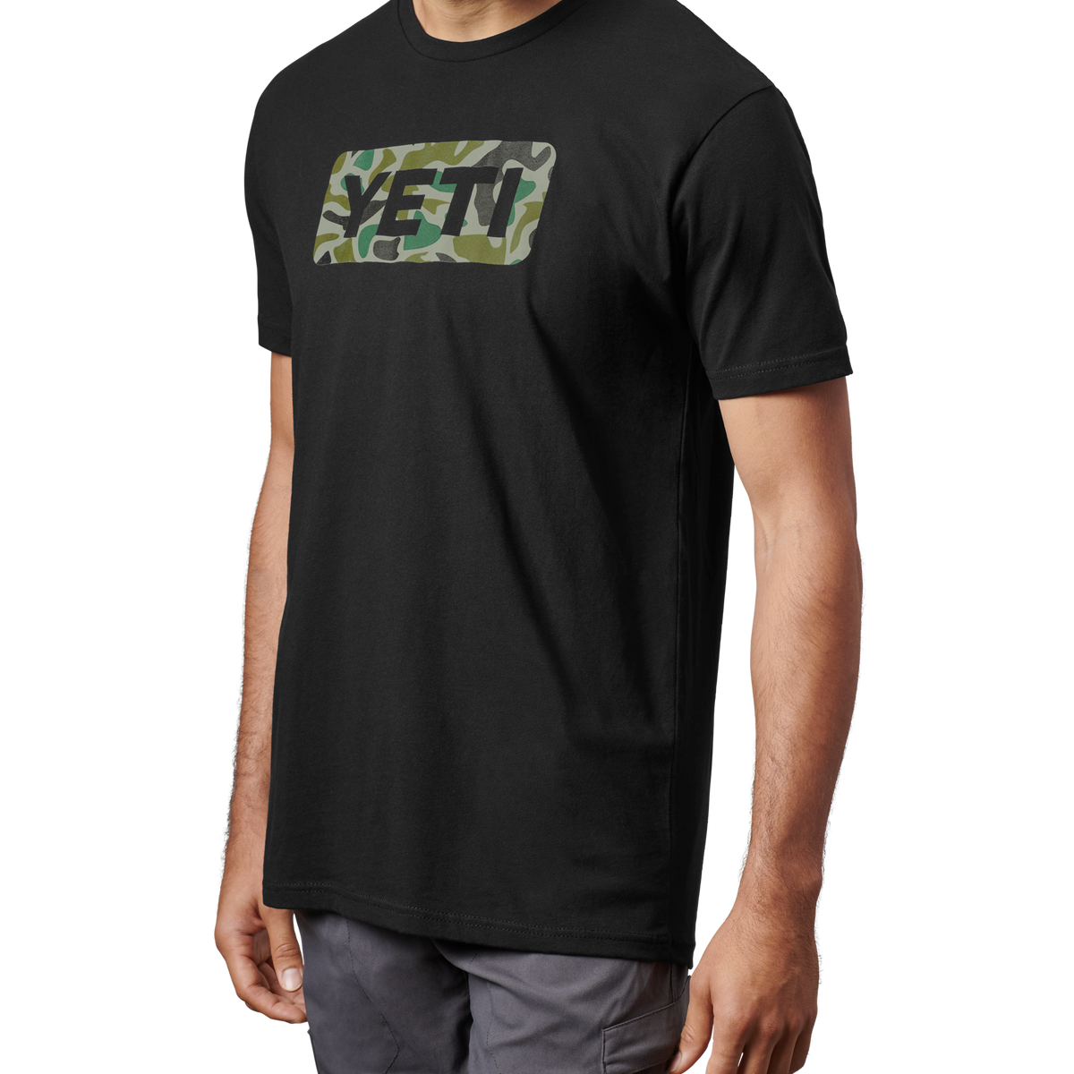 Yeti Logo Badge Duck Camo Short Sleeve T-Shirt Black