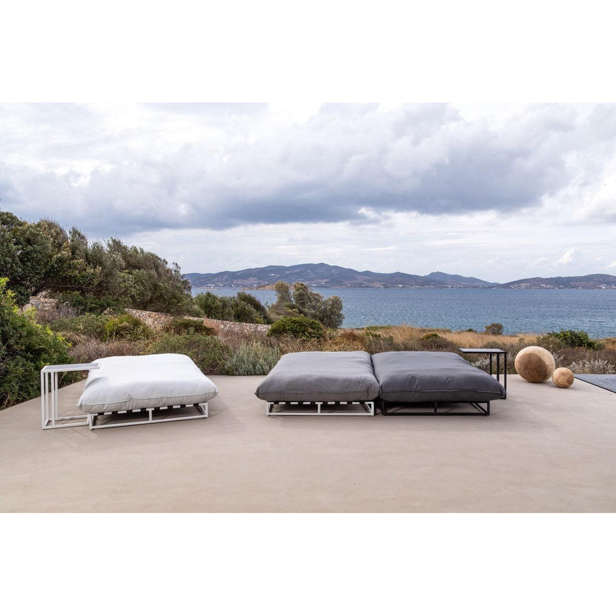 Coral Lounger