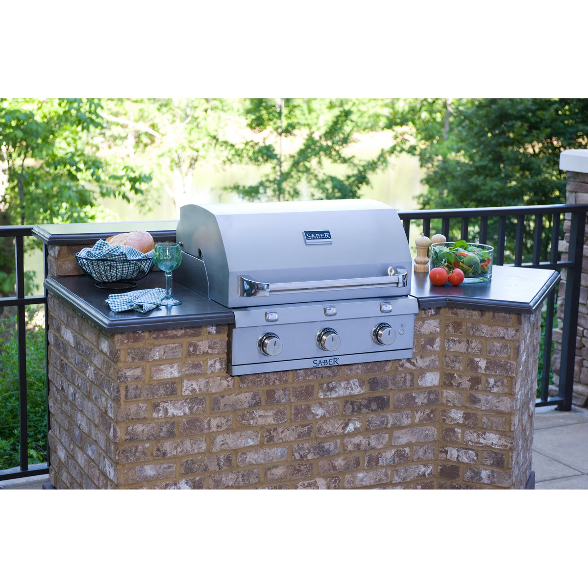 Saber Stainless 500 3-Burner Built-In Gas Grill (Natural Gas)