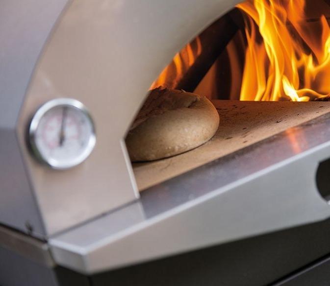 Fontana Pizza e Cucina pizza oven fired