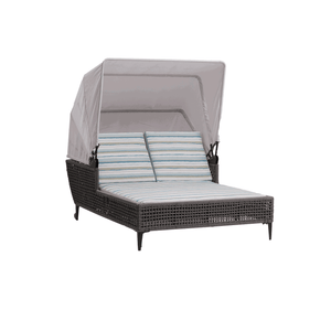 Genval Daybed w/Sunbrella Canopy