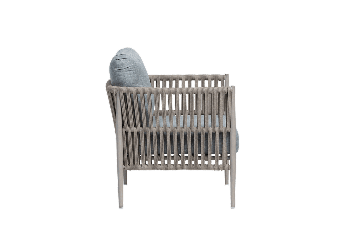 Lineas Club Chair