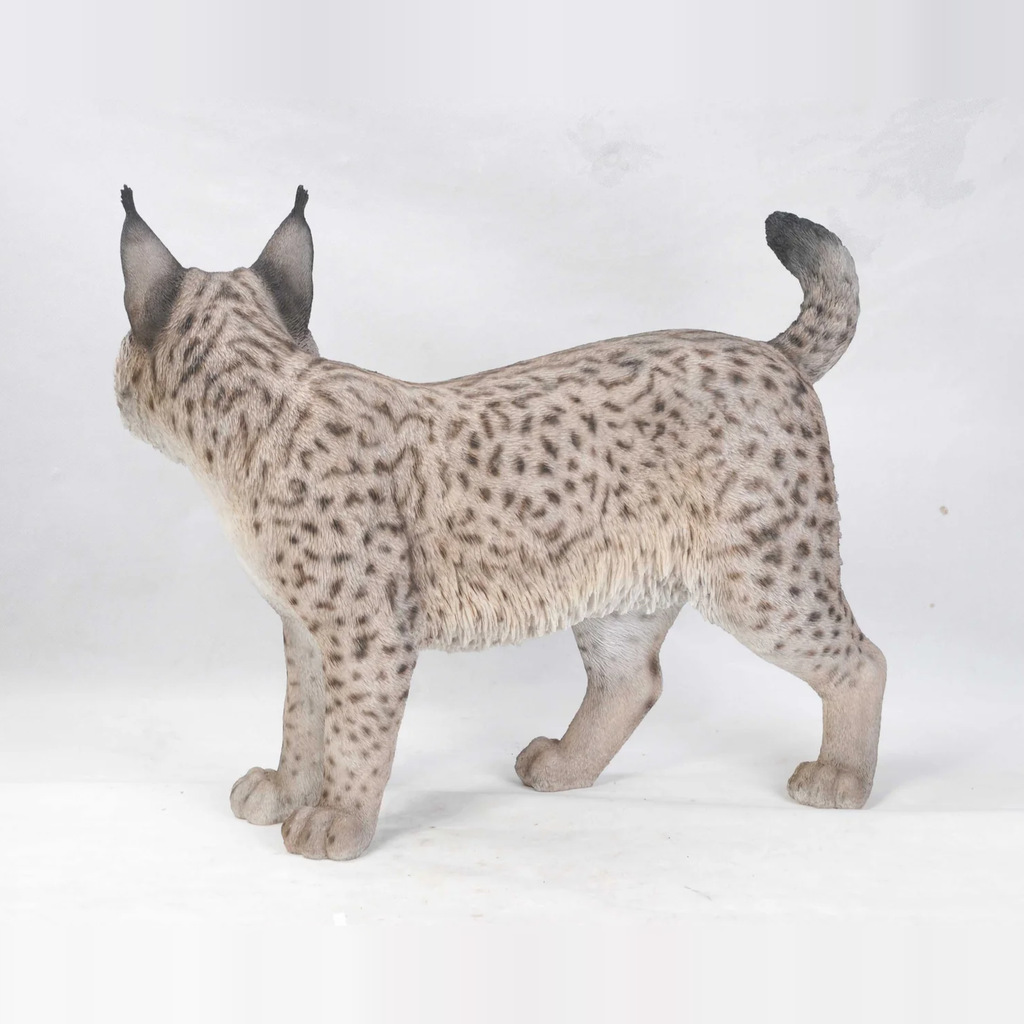 Lynx Statue