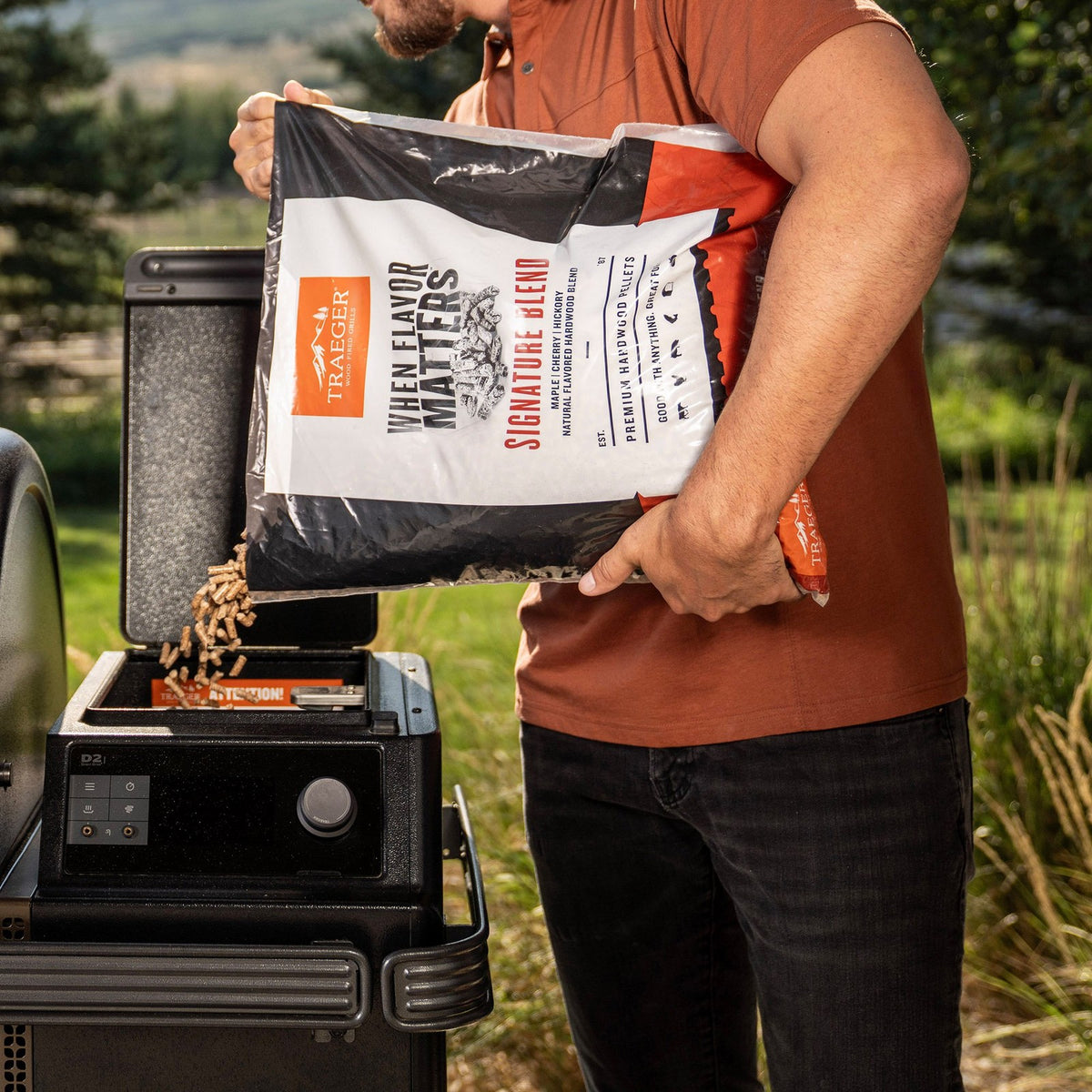Traeger Signature Blend Pellets (20 Lb)