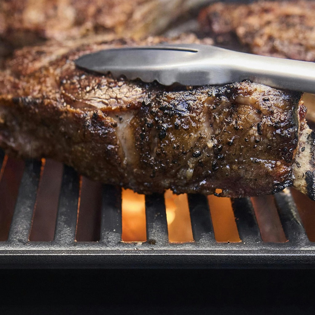 Genesis E-430 Stealth Gas Grill (Natural Gas)