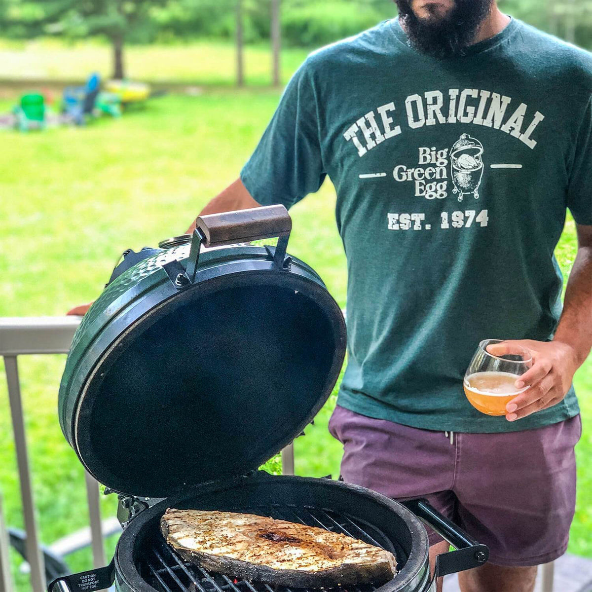 Big Green Egg Barbeque Vintage 1974 T-Shirt