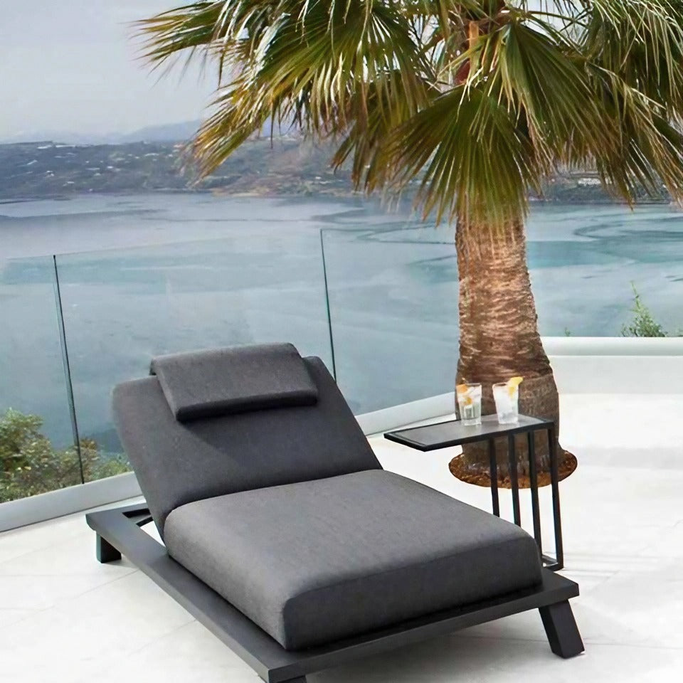Icon Lounger